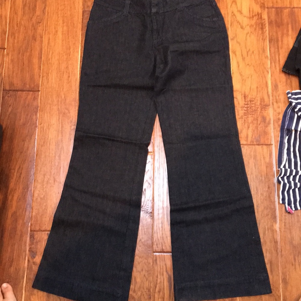 TRENDY BELLBOTTOM JEANS